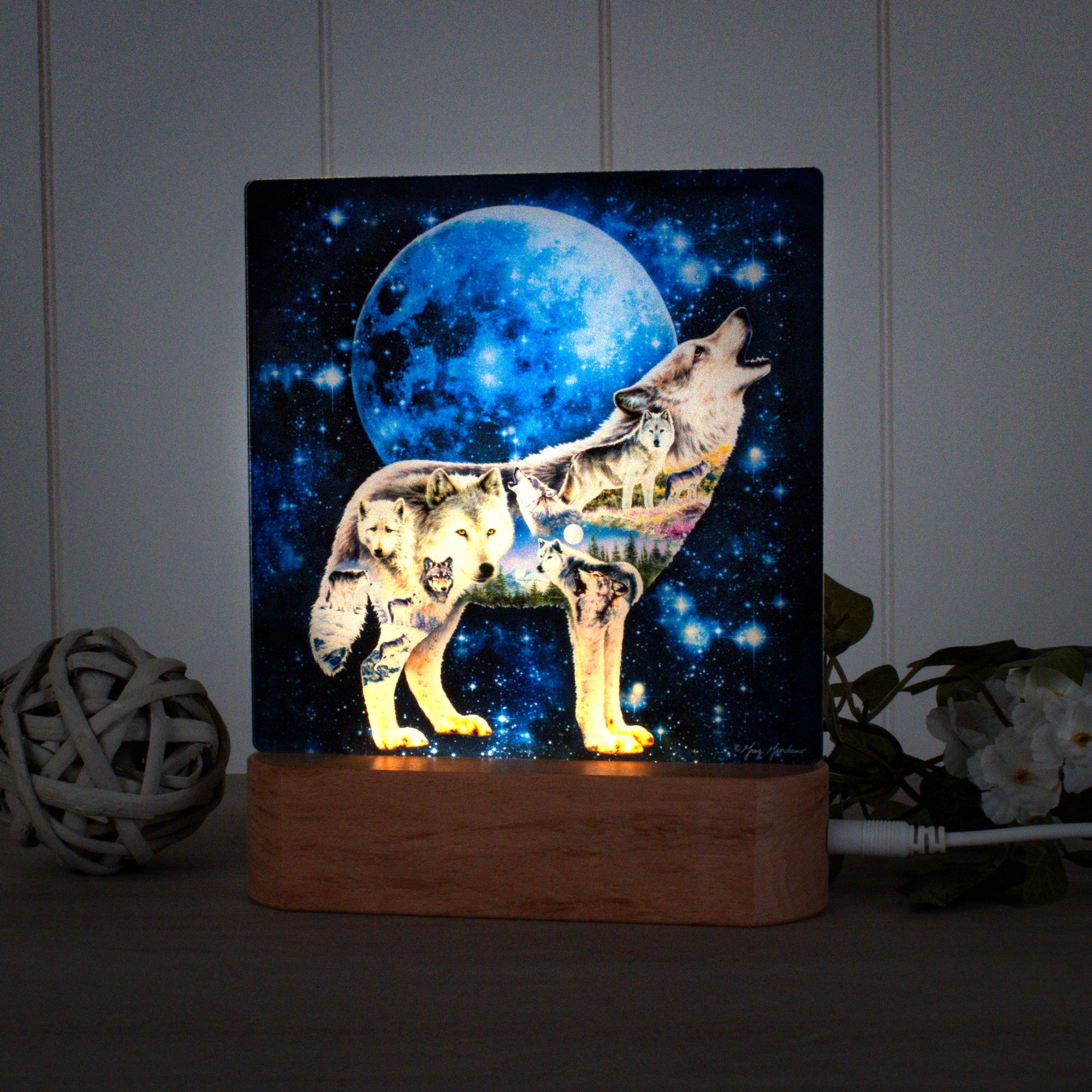 Spirit Wolf LED Nightlight